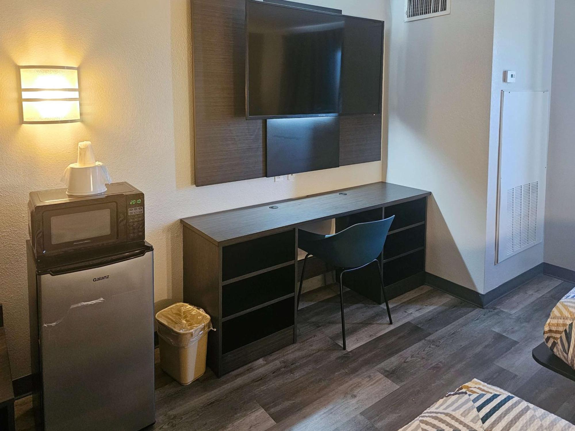 6 Tx Hotel Sinton