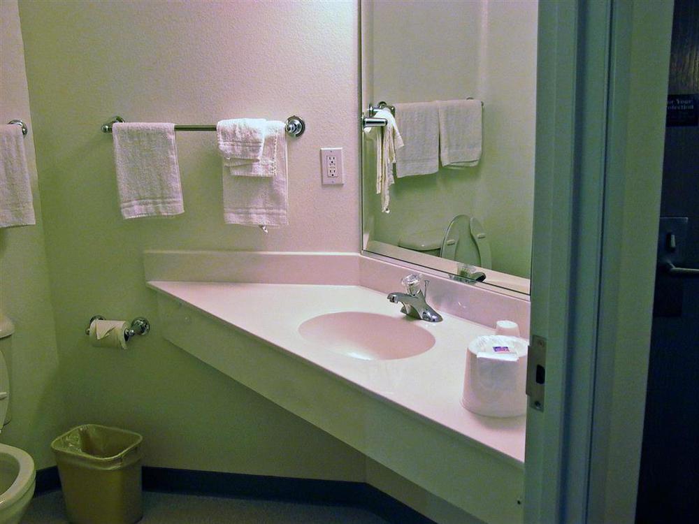 6 Tx Hotel
